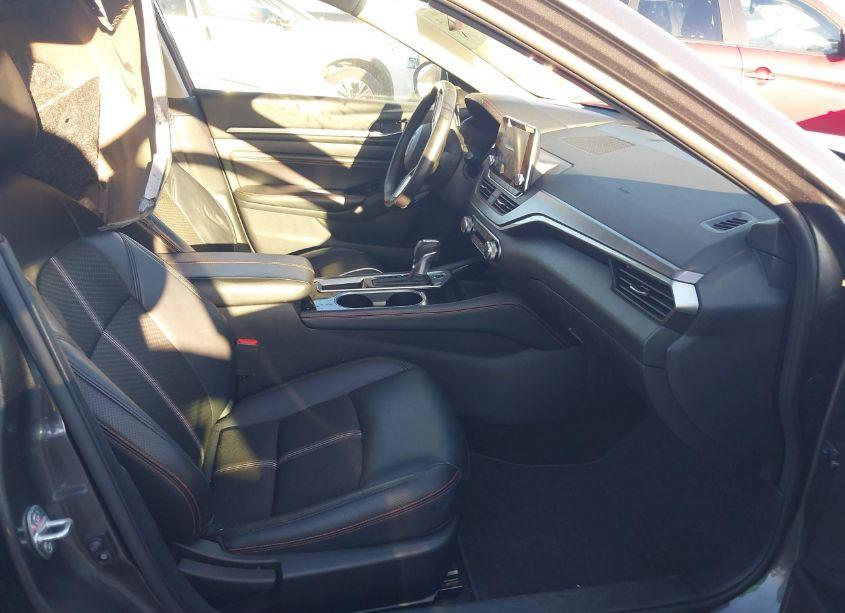 Photo 5 of 2023 Nissan Altima SR FWD (VIN 1N4BL4CV5PN394371)