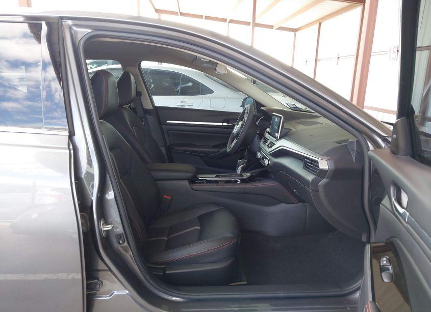 Photo 5 of 2024 Nissan Altima SR FWD (VIN 1N4BL4CV5RN322671)