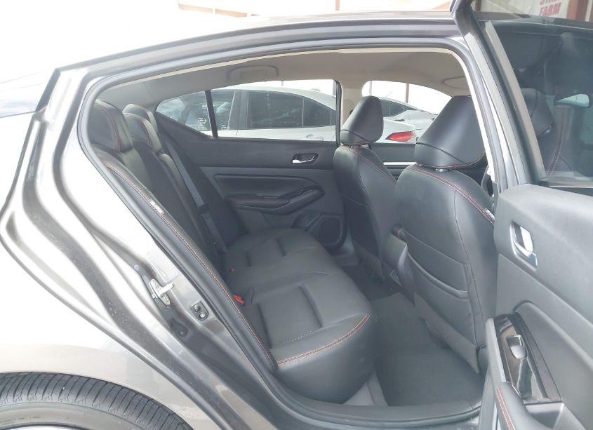 Photo 8 of 2024 Nissan Altima SR FWD (VIN 1N4BL4CV5RN322671)