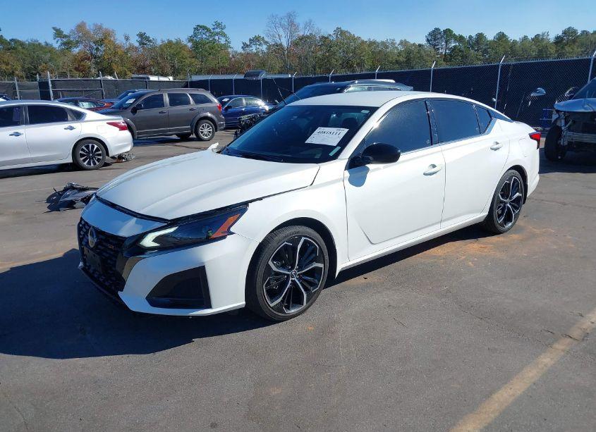 Photo 2 of 2024 Nissan Altima SR FWD (VIN 1N4BL4CV5RN338840)