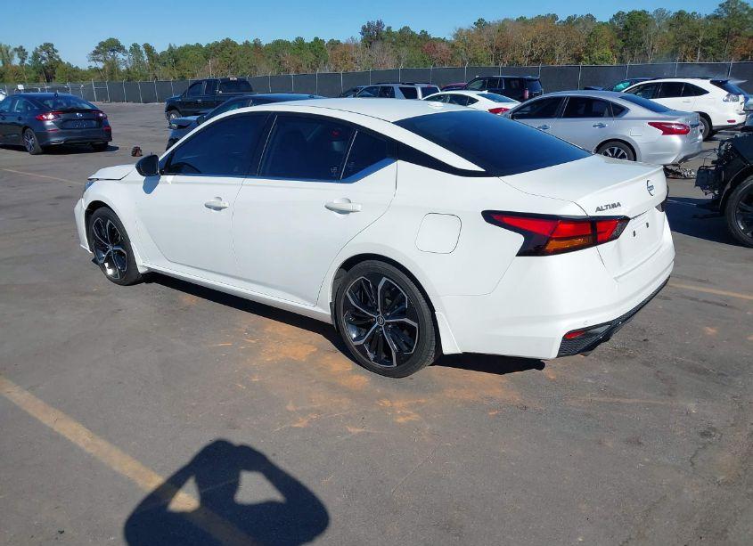 Photo 3 of 2024 Nissan Altima SR FWD (VIN 1N4BL4CV5RN338840)