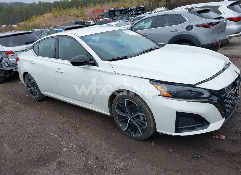 2024 Nissan Altima SR FWD (VIN 1N4BL4CV5RN347019) main photo