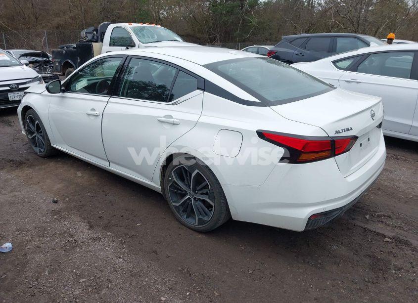 Photo 3 of 2024 Nissan Altima SR FWD (VIN 1N4BL4CV5RN347019)