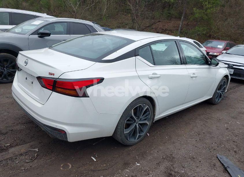 Photo 4 of 2024 Nissan Altima SR FWD (VIN 1N4BL4CV5RN347019)