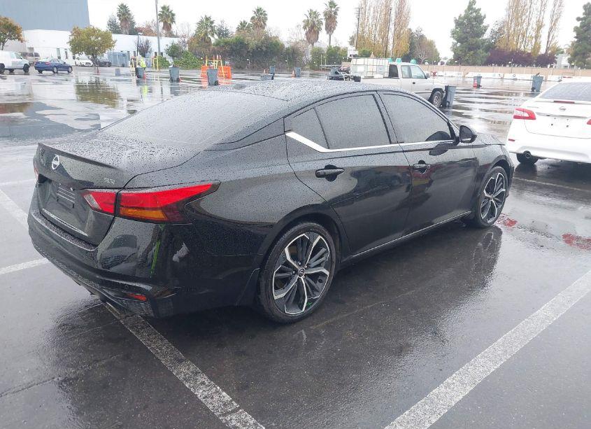 Photo 4 of 2024 Nissan Altima SR FWD (VIN 1N4BL4CV5RN349255)