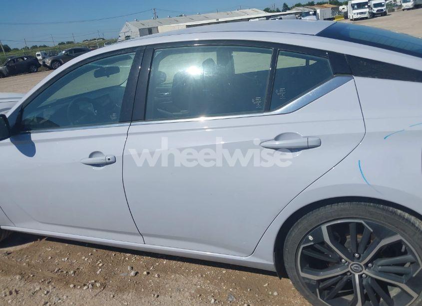 Photo 14 of 2024 Nissan Altima SR FWD (VIN 1N4BL4CV5RN369697)