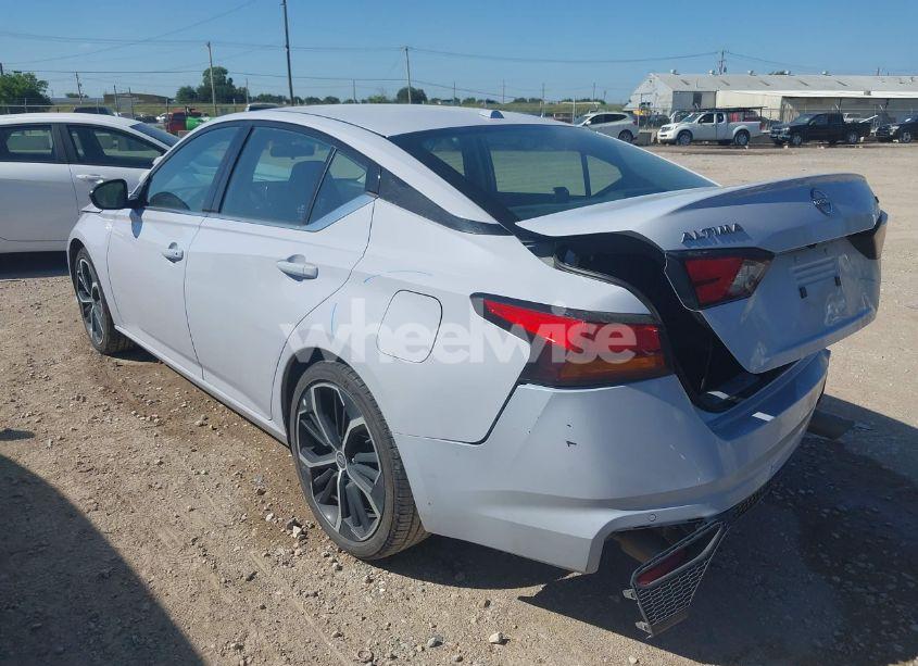 Photo 3 of 2024 Nissan Altima SR FWD (VIN 1N4BL4CV5RN369697)