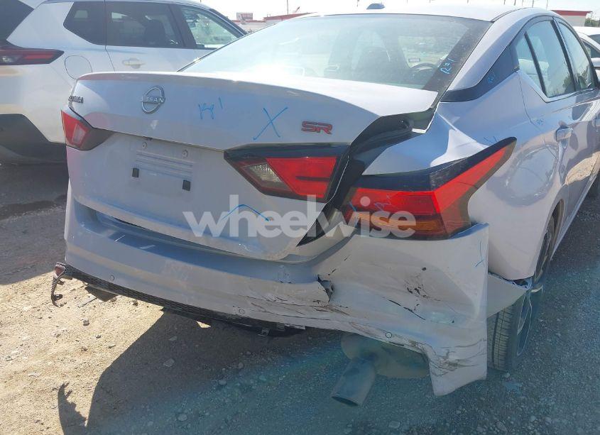 Photo 6 of 2024 Nissan Altima SR FWD (VIN 1N4BL4CV5RN369697)