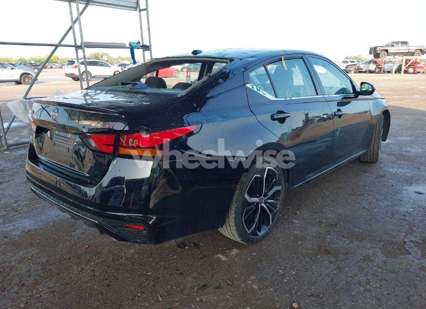 Photo 4 of 2024 Nissan Altima SR FWD (VIN 1N4BL4CV5RN377816)