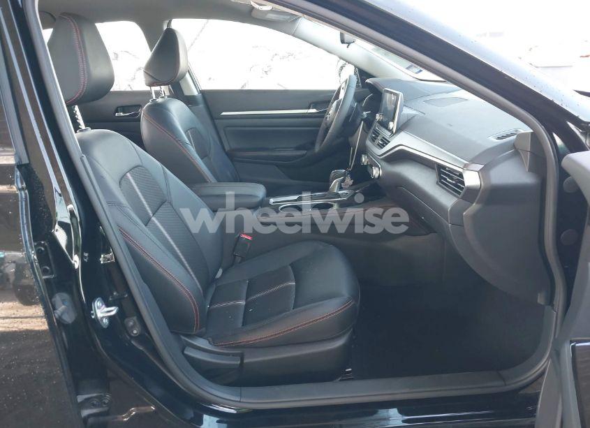 Photo 5 of 2024 Nissan Altima SR FWD (VIN 1N4BL4CV5RN377816)