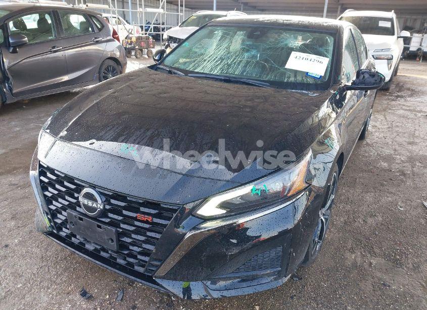 Photo 6 of 2024 Nissan Altima SR FWD (VIN 1N4BL4CV5RN377816)