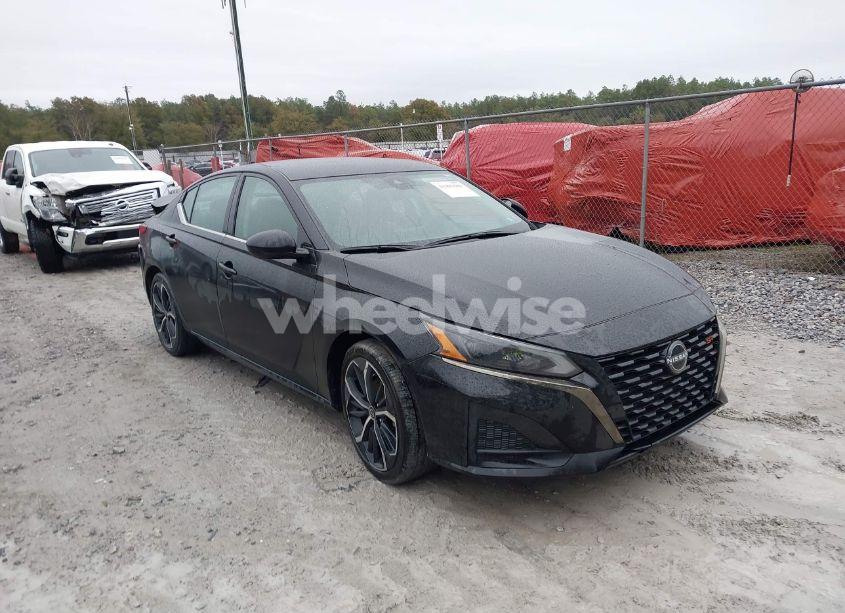 2024 Nissan Altima SR FWD (VIN 1N4BL4CV5RN377878) main photo