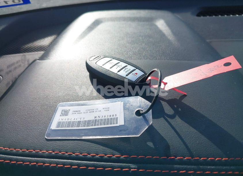 Photo 11 of 2024 Nissan Altima SR FWD (VIN 1N4BL4CV5RN382885)