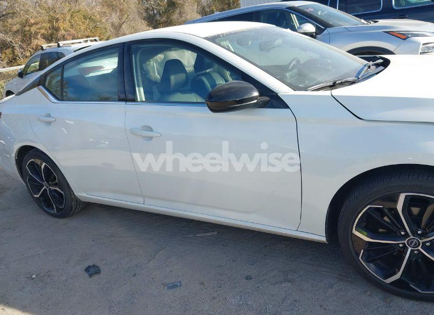 Photo 13 of 2024 Nissan Altima SR FWD (VIN 1N4BL4CV5RN382885)