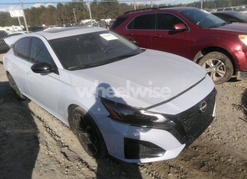 2024 Nissan Altima SR FWD (VIN 1N4BL4CV5RN407350) main photo