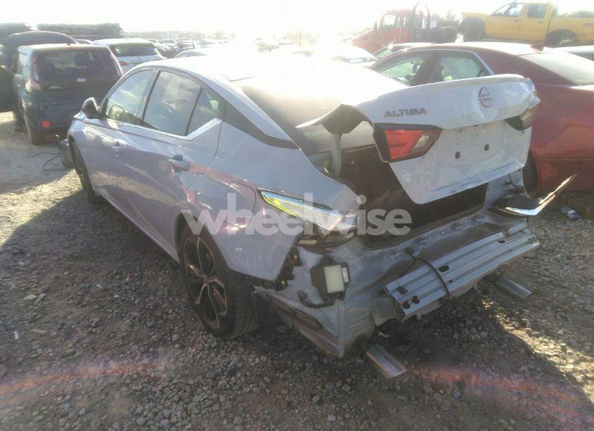 Photo 3 of 2024 Nissan Altima SR FWD (VIN 1N4BL4CV5RN407350)