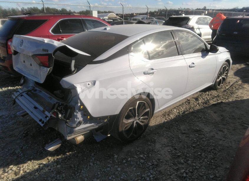 Photo 4 of 2024 Nissan Altima SR FWD (VIN 1N4BL4CV5RN407350)