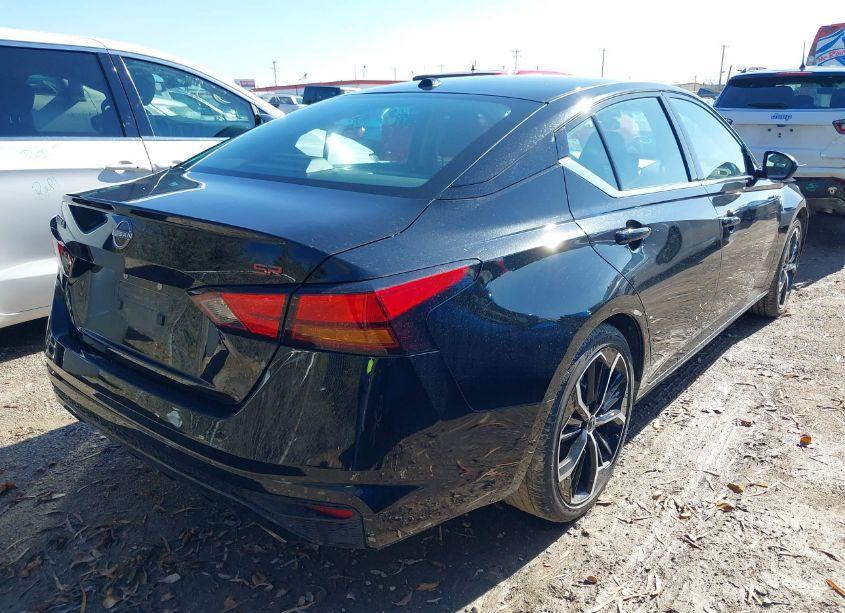 Photo 4 of 2024 Nissan Altima SR FWD (VIN 1N4BL4CV5RN429395)