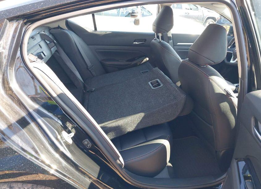 Photo 8 of 2024 Nissan Altima SR FWD (VIN 1N4BL4CV5RN429395)