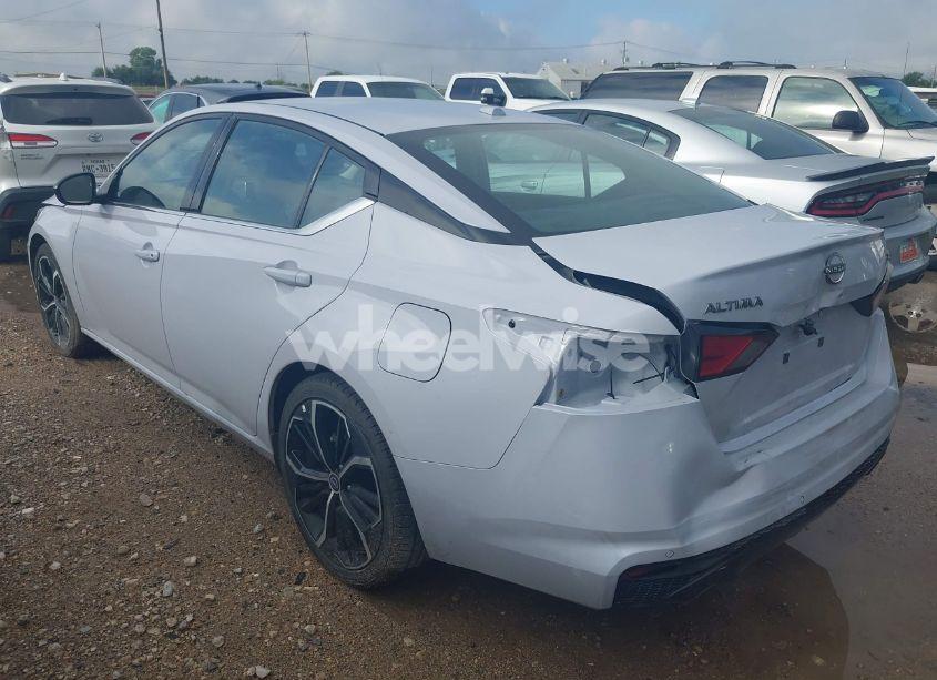 Photo 3 of 2024 Nissan Altima SR FWD (VIN 1N4BL4CV5RN431194)