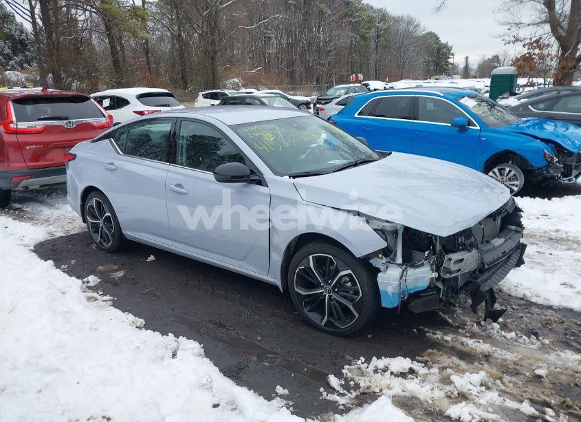 Photo 13 of 2024 Nissan Altima SR FWD (VIN 1N4BL4CV5RN432829)