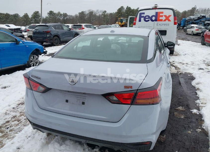 Photo 16 of 2024 Nissan Altima SR FWD (VIN 1N4BL4CV5RN432829)