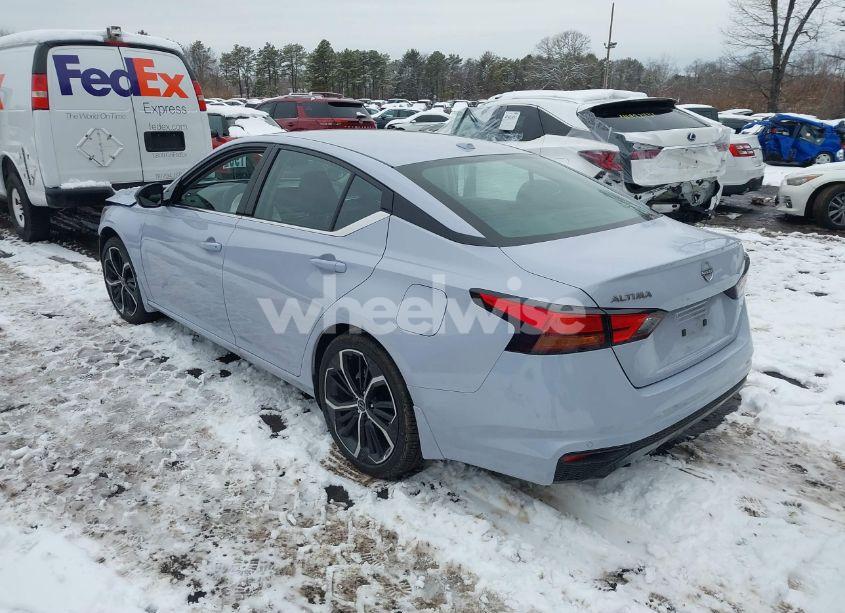 Photo 3 of 2024 Nissan Altima SR FWD (VIN 1N4BL4CV5RN432829)