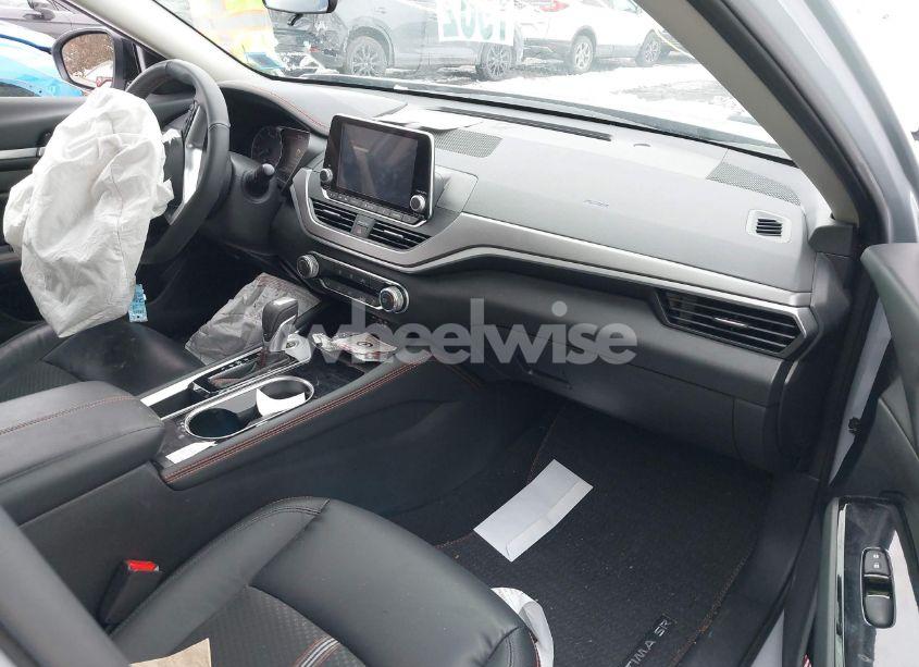 Photo 5 of 2024 Nissan Altima SR FWD (VIN 1N4BL4CV5RN432829)