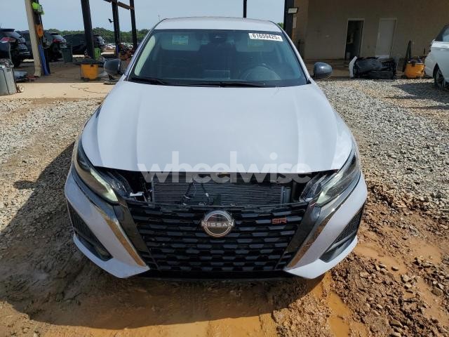 Photo 6 of 2025 NISSAN ALTIMA SR N/A (VIN 1N4BL4CV5SN342800)