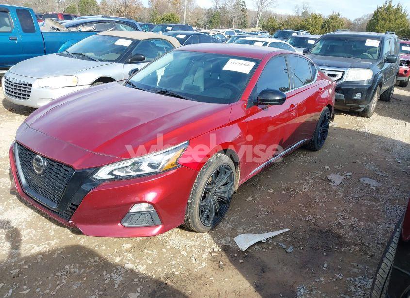 Photo 2 of 2019 Nissan Altima 2.5 SR (VIN 1N4BL4CV6KC138180)