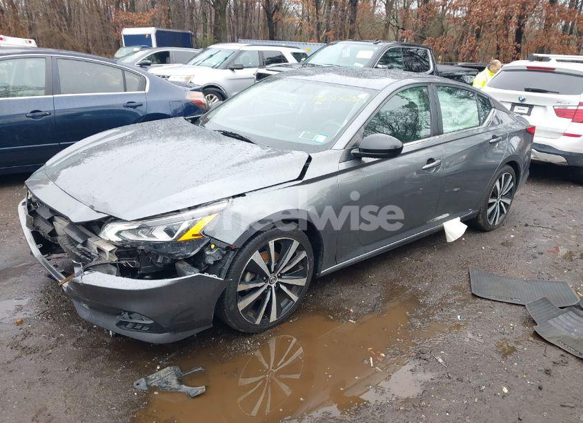 Photo 2 of 2019 Nissan Altima 2.5 SR (VIN 1N4BL4CV6KC138292)