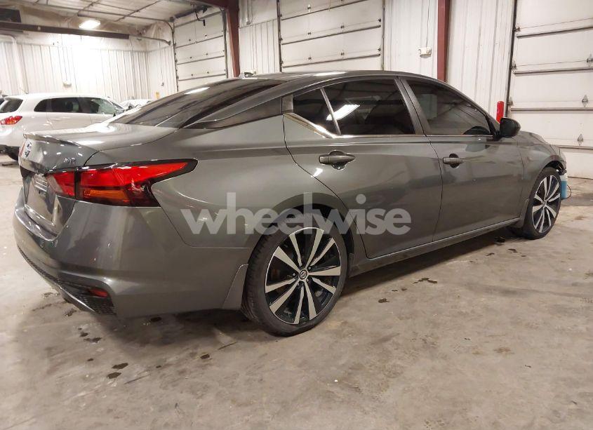 Photo 4 of 2019 Nissan Altima 2.5 SR (VIN 1N4BL4CV6KC186522)