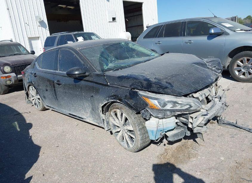 2019 Nissan Altima 2.5 SR (VIN 1N4BL4CV6KC240000) main photo