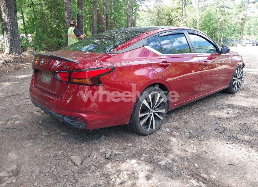 Photo 4 of 2020 Nissan Altima SR FWD (VIN 1N4BL4CV6LC136513)