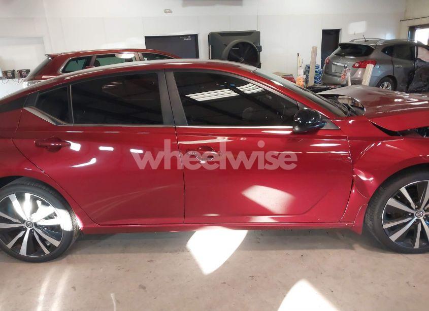 Photo 13 of 2020 Nissan Altima SR FWD (VIN 1N4BL4CV6LC168670)