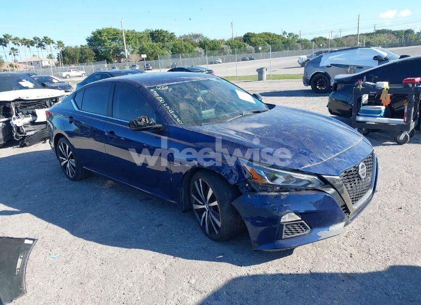 2020 Nissan Altima SR FWD (VIN 1N4BL4CV6LC169401) main photo