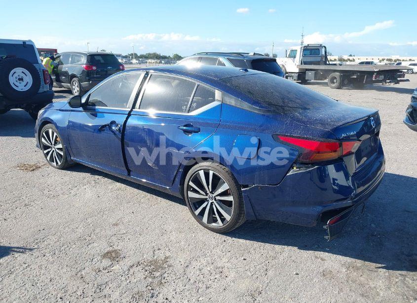 Photo 3 of 2020 Nissan Altima SR FWD (VIN 1N4BL4CV6LC169401)