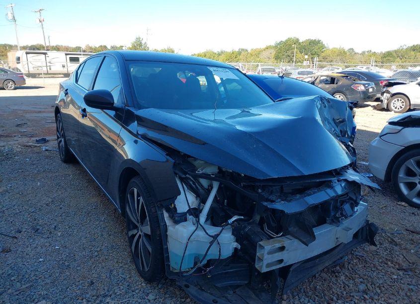 2020 Nissan Altima SR FWD (VIN 1N4BL4CV6LC175876) main photo