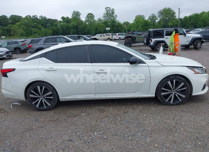 Photo 13 of 2020 Nissan Altima SR FWD (VIN 1N4BL4CV6LC222663)