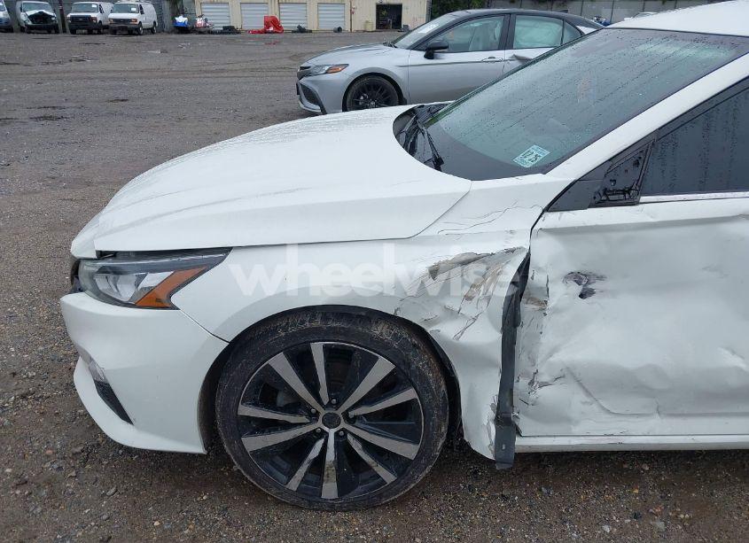 Photo 6 of 2020 Nissan Altima SR FWD (VIN 1N4BL4CV6LC222663)