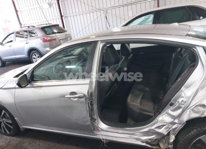 Photo 13 of 2020 Nissan Altima SR FWD (VIN 1N4BL4CV6LC280689)