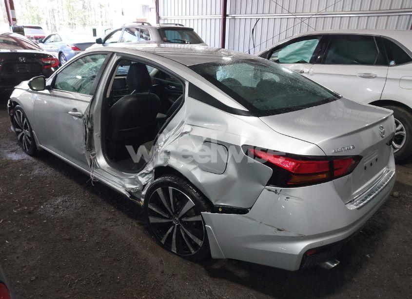 Photo 3 of 2020 Nissan Altima SR FWD (VIN 1N4BL4CV6LC280689)