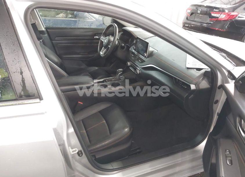 Photo 5 of 2020 Nissan Altima SR FWD (VIN 1N4BL4CV6LC280689)