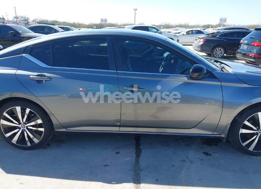 Photo 14 of 2020 Nissan Altima SR FWD (VIN 1N4BL4CV6LN316675)