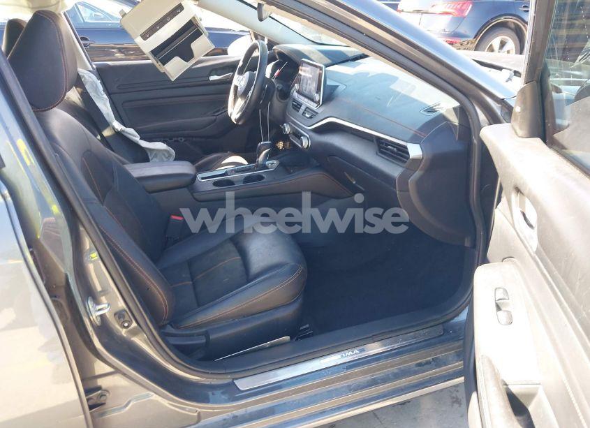 Photo 5 of 2020 Nissan Altima SR FWD (VIN 1N4BL4CV6LN316675)