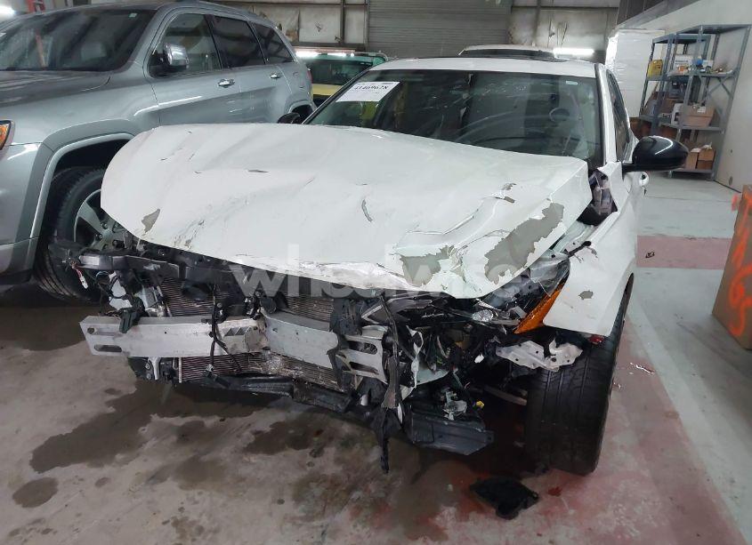 Photo 2 of 2020 Nissan Altima SR FWD (VIN 1N4BL4CV6LN317728)