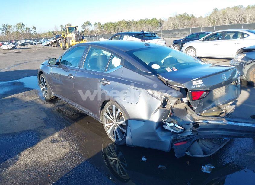 Photo 3 of 2021 Nissan Altima SR FWD (VIN 1N4BL4CV6MN306732)