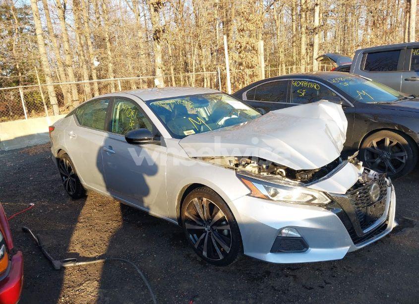 2021 Nissan Altima SR FWD (VIN 1N4BL4CV6MN333607) main photo
