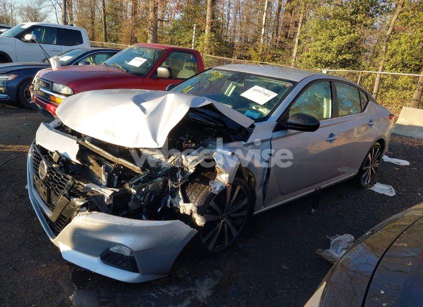 Photo 2 of 2021 Nissan Altima SR FWD (VIN 1N4BL4CV6MN333607)