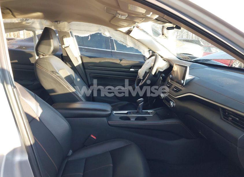 Photo 5 of 2021 Nissan Altima SR FWD (VIN 1N4BL4CV6MN333607)